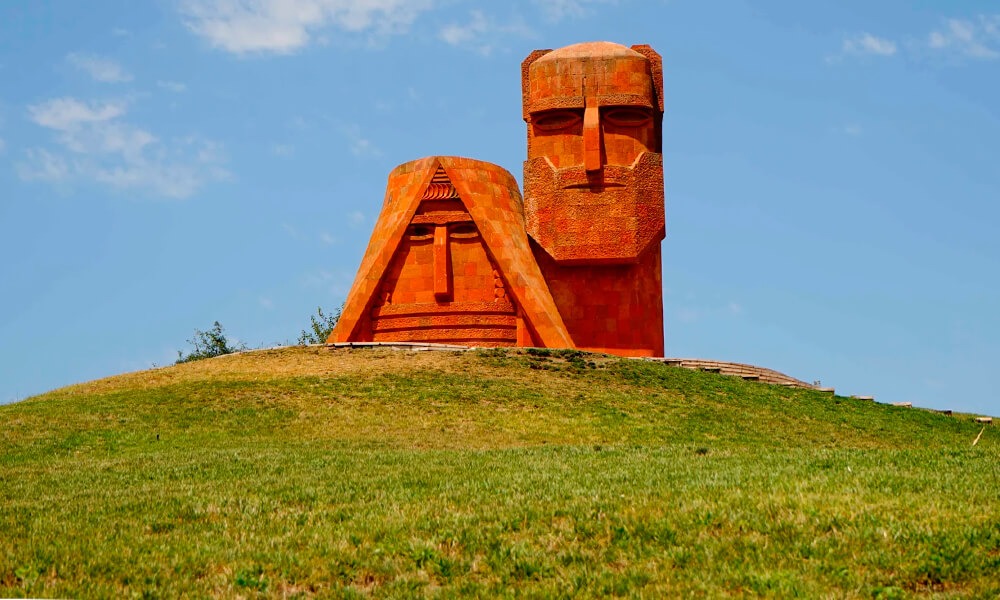 Ruslar Qarabağda tikdi, Bakı "sökülsün" dedi - Erməniləri həyəcanlandıran çağırış 3 WhatsApp Image 2024 05 30 at 14.58.46 1