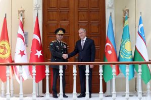 Azərbaycan və Türkiyə müdafiə nazirləri arasında görüş keçirilib