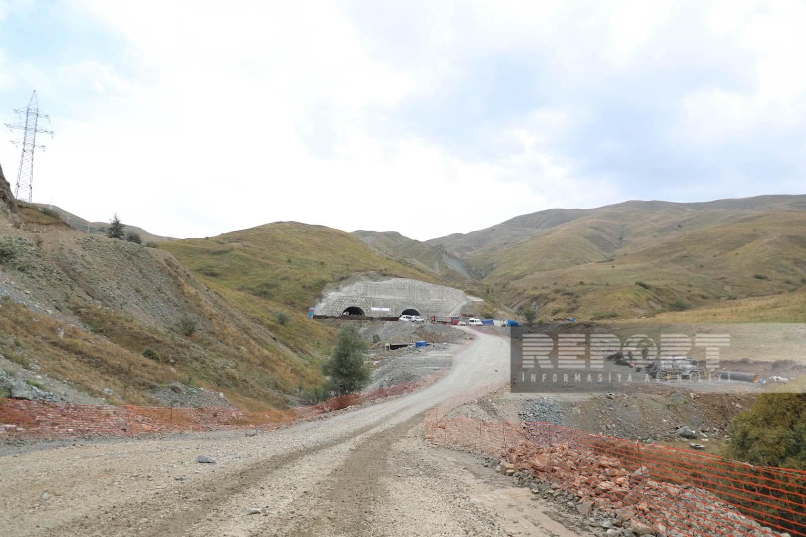 Azərbaycan jurnalistlərinin Laçına səfəri başladı - FOTOLAR 4 lac 14