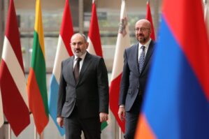 Paşinyan Şarl Mişelə sərhəddəki vəziyyətdən danışdı