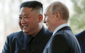 putin kim handshake ap mo 20190425 hpMain 12x5 992 e1662641308164
