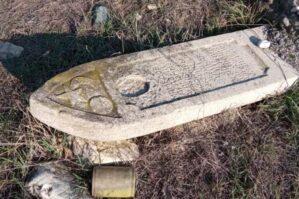 Agentlik: "Ağdam, Cəbrayıl və Laçında məzarlıqların minalanmasına dair dəqiq məlumatlar var"