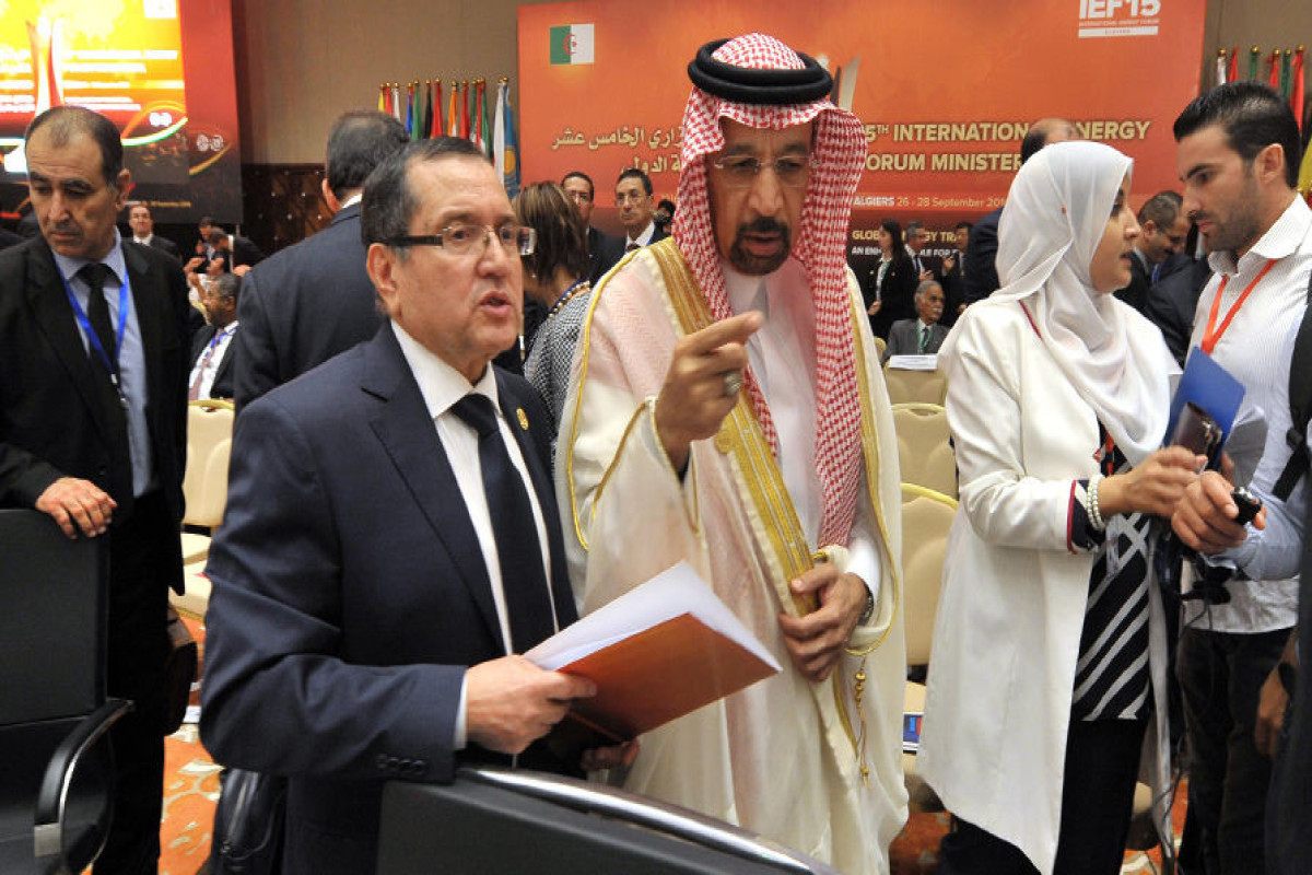 Körfəz ölkələri hasilatın azaldılmasına dair OPEC+ qərarını dəstəkləyib