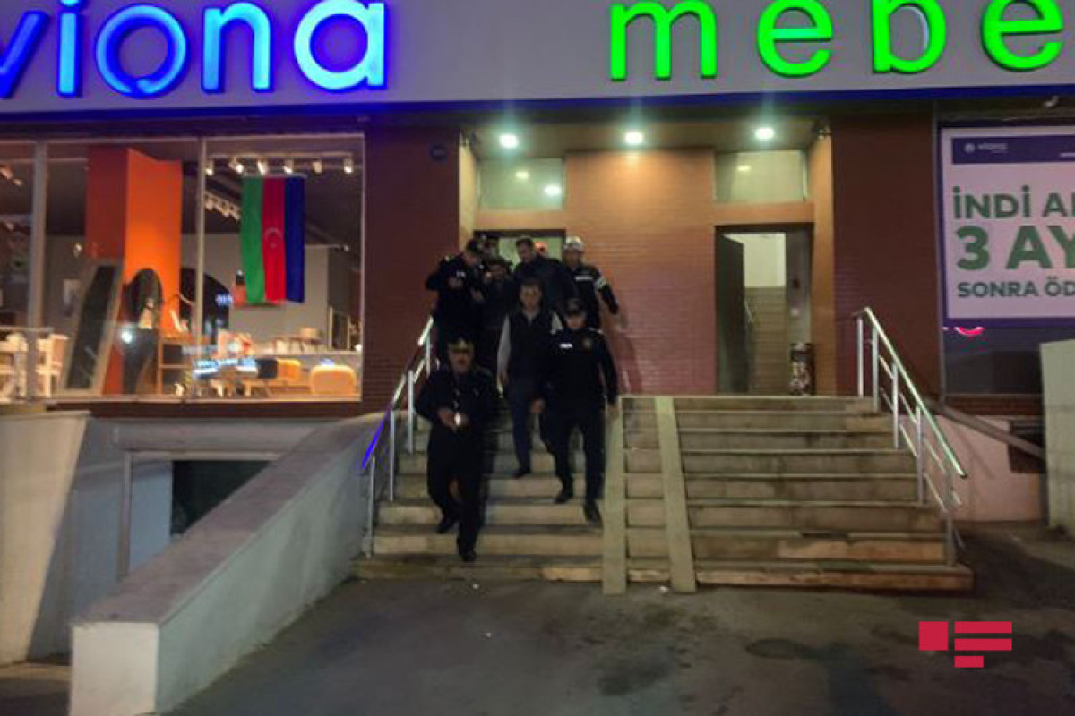 Bakıda intihara cəhd edən şəxs xilas olunub - FOTO - YENİLƏNİB-1