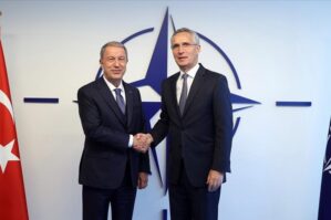 Stoltenberq Akarla görüşdə Türkiyəyə təşəkkürünü bildirib