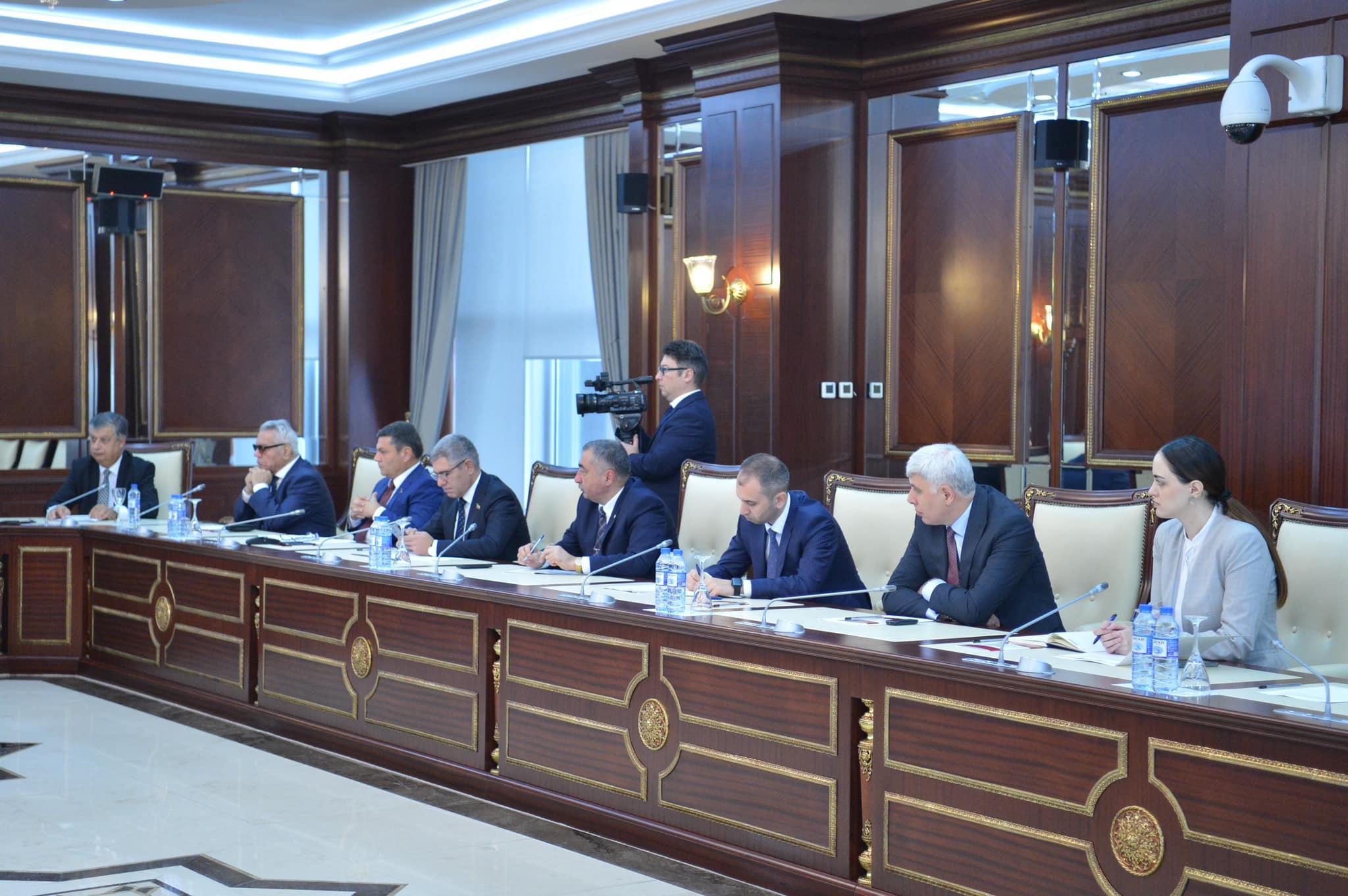 Mərkəzi Bankın rəhbəri deputatların suallarını cavablandırdı - FOTOLAR