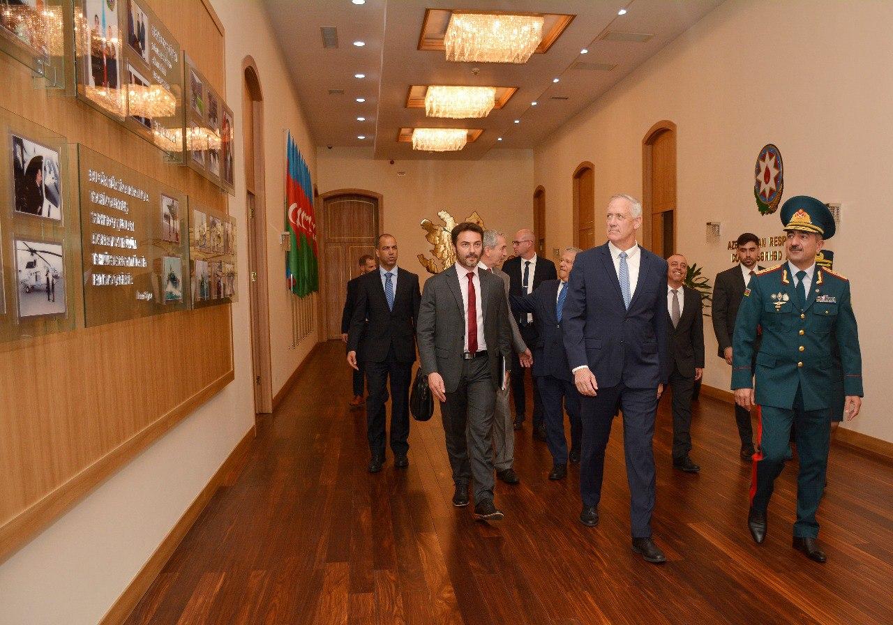 DSX rəisi İsrailin müdafiə naziri ilə əməkdaşlıq məsələlərini müzakirə etdi - FOTOLAR