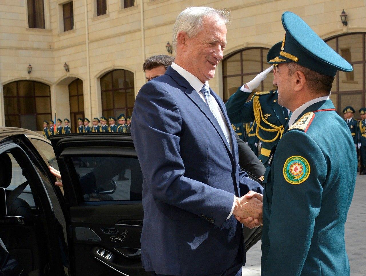 DSX rəisi İsrailin müdafiə naziri ilə əməkdaşlıq məsələlərini müzakirə etdi - FOTOLAR