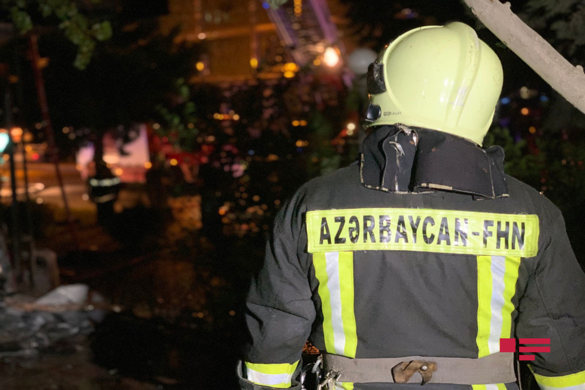 Bakıda bina yandı 1 fhn apa