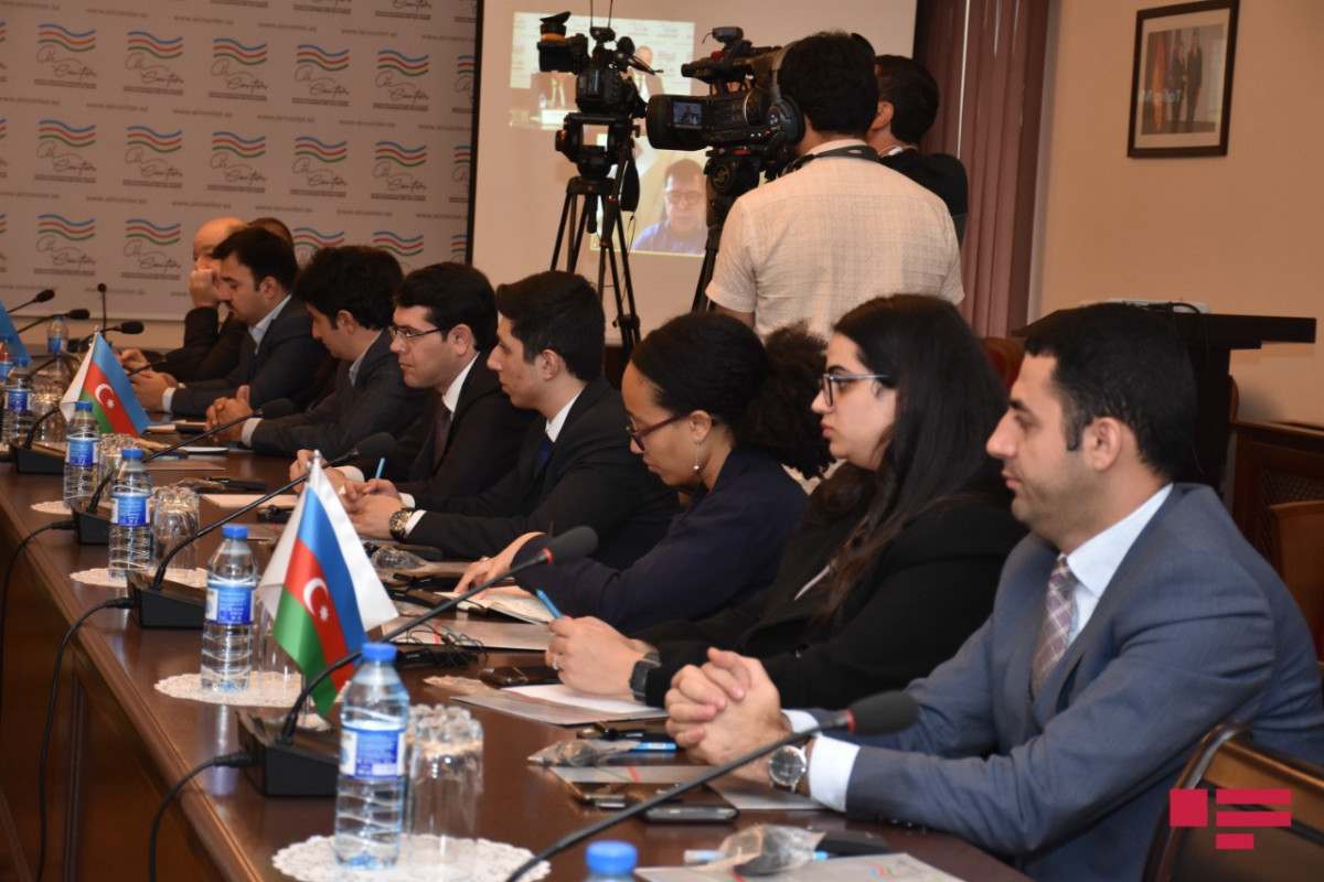 Ukraynalı politoloq: "Ermənistanın cinayətlərini görməzdən gəlmək ikili standartdır"