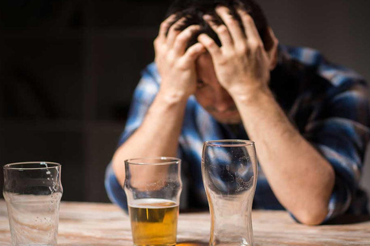 Alkoqol asılılığının səbəb olduğu xəstəliklər açıqlandı