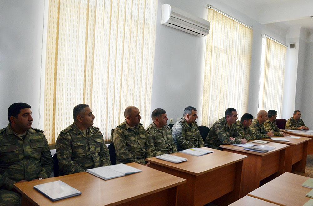 Azərbaycan hərbçilərinin komanda-qərargah təlimi keçirilir - FOTOLAR 3 Azərbaycan hərbçilərinin komanda-qərargah təlimi keçirilir - FOTOLAR