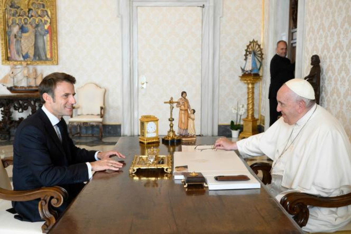 makron papa