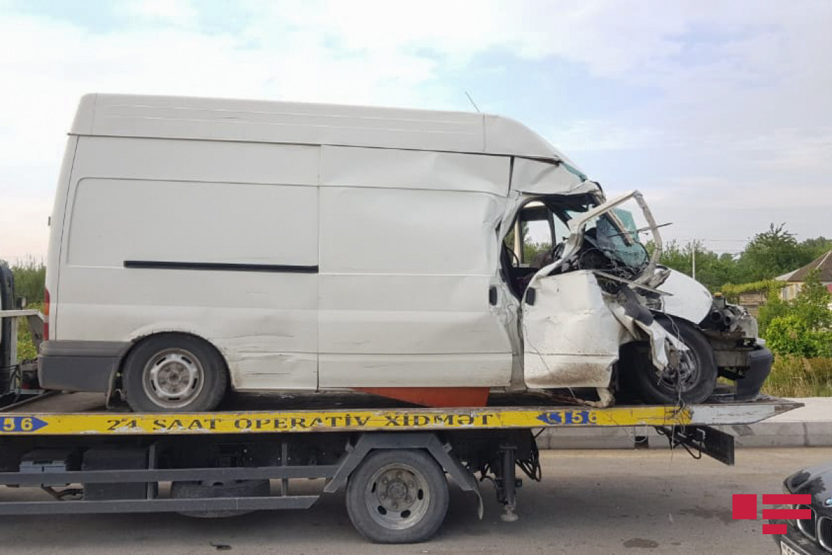 Siyəzəndə mikroavtobus aşdı, yaralılar var - YENİLƏNİB