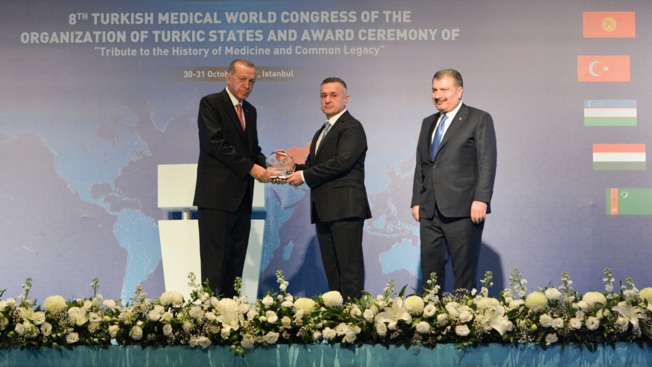 Ərdoğan Azərbaycanın səhiyyə nazirini təltif etdi - FOTOLAR