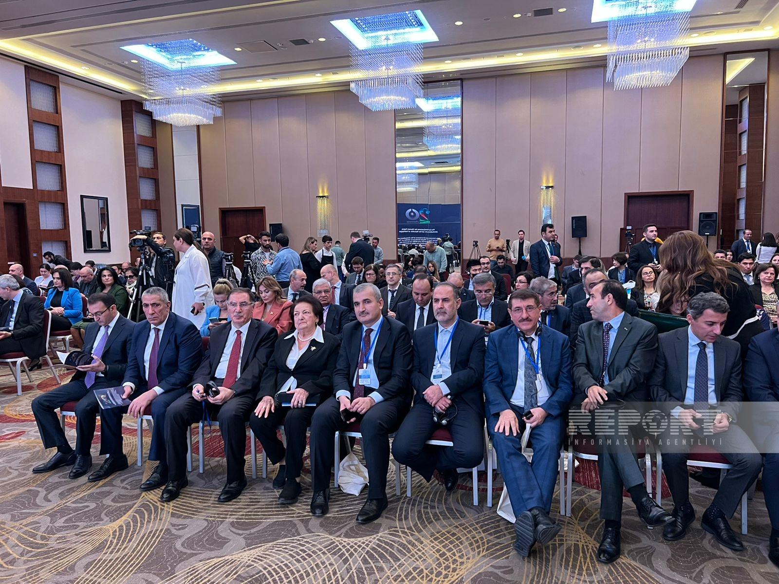 Ombudsmanların Bakı Beynəlxalq Konfransı keçirilir - FOTOLAR 4 om 4