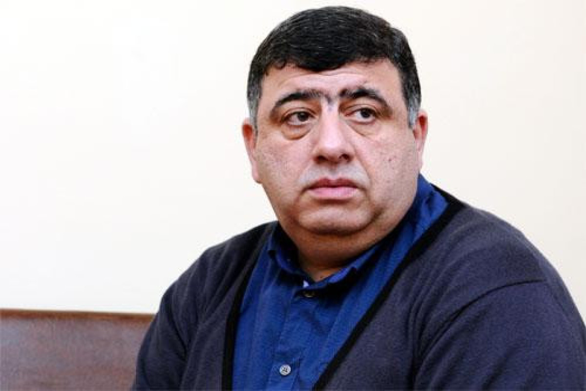 Orxan Fikrətoğlu: “Metroda oxunan kitab heç vaxt ədəbiyyat ola bilməz”