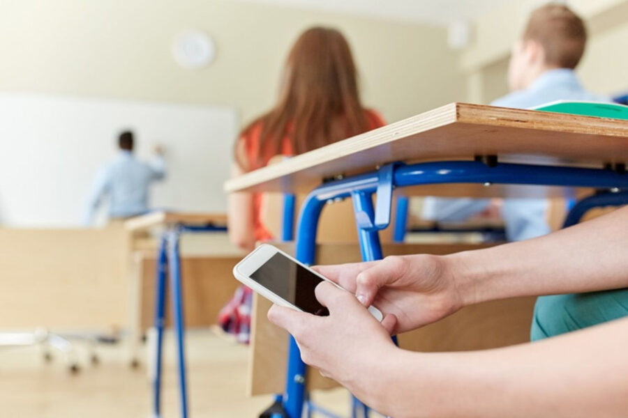 Ölçüsü 1 sm-dir, Bakıda 75 min manata satılır - FOTO