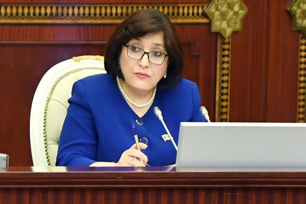 Spiker: “Ermənistan müharibə cinayətləri törədib, Gəncəni raketlərdən atəşə tutub”