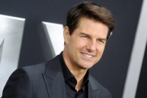 Film çəkilişi üçün açıq kosmosa çıxacaq 30 Film çəkilişi üçün açıq kosmosa çıxacaq