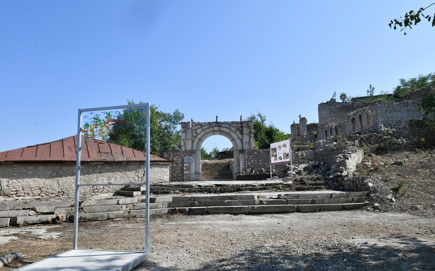 Heydər Əliyev Fondu Üzeyir Hacıbəylinin Şuşadakı ev-muzeyinin bərpasına başladı