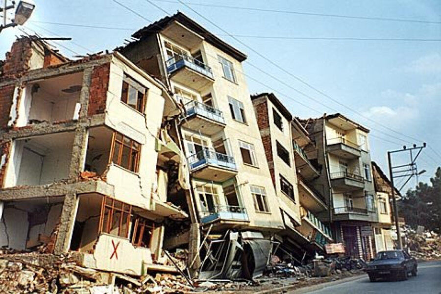 zelzele iran 11