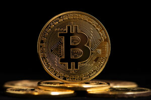 Bitkoin kəskin ucuzlaşdı - Son iki ildə İLK DƏFƏ 21 756432988305212