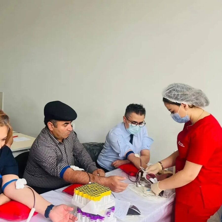 Bu klinikada qanvermə aksiyası keçirildi - FOTOLAR