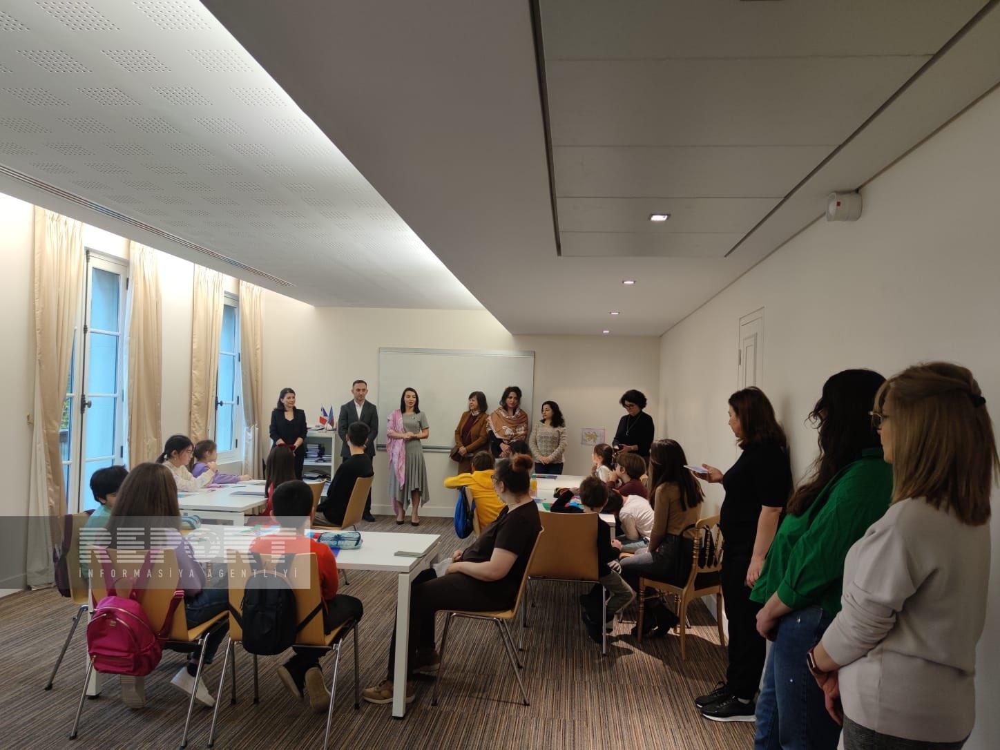 Parisdə Azərbaycan dili məktəbi uzun fasilədən sonra yenidən fəaliyyətə başlayıb - FOTO