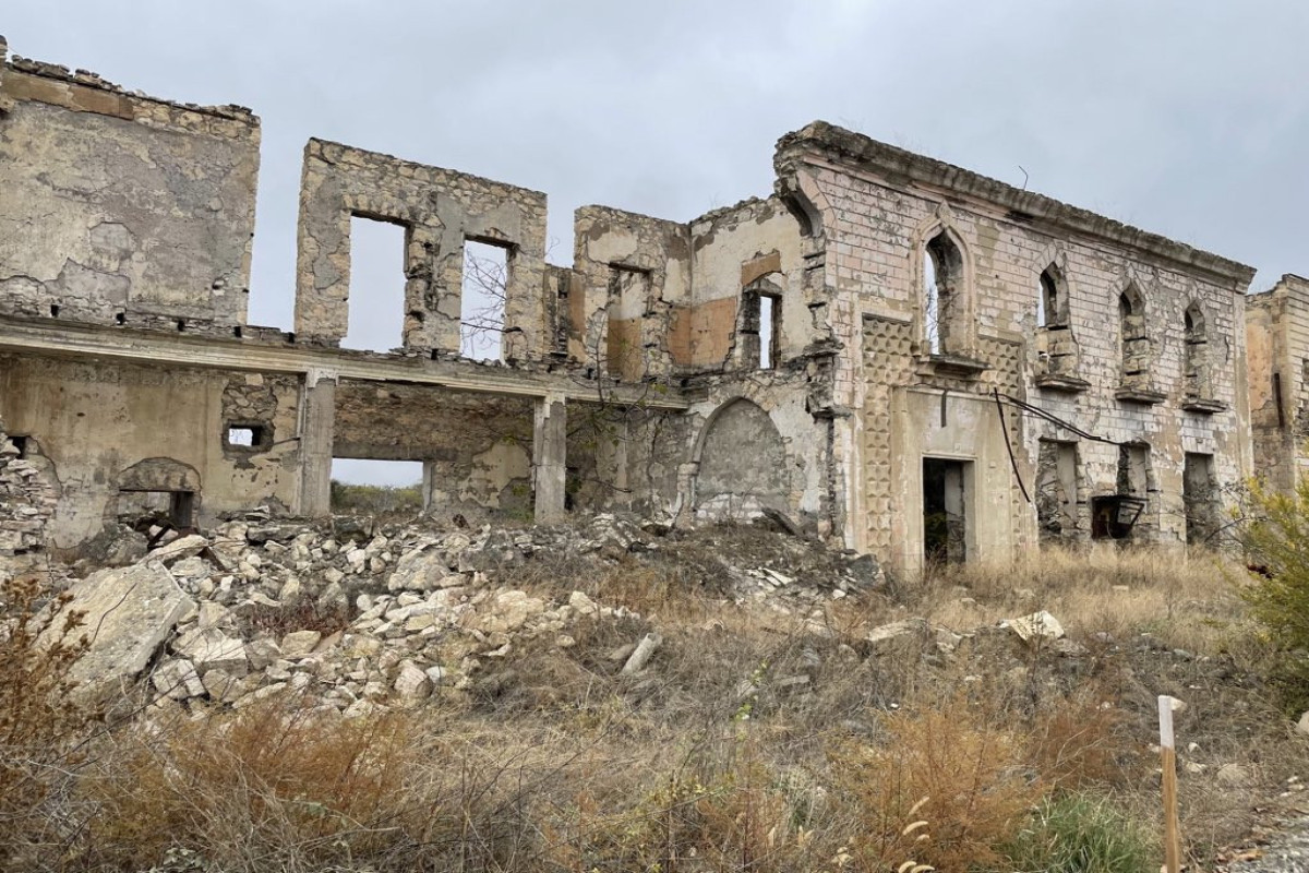 Britaniya səfiri Ağdamda gedib, bunları yazdı