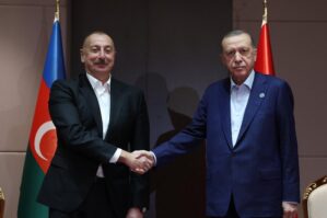 İlham Əliyev Rəcəb Tayyib Ərdoğanla görüşdü - Özbəkistanda / VİDEO