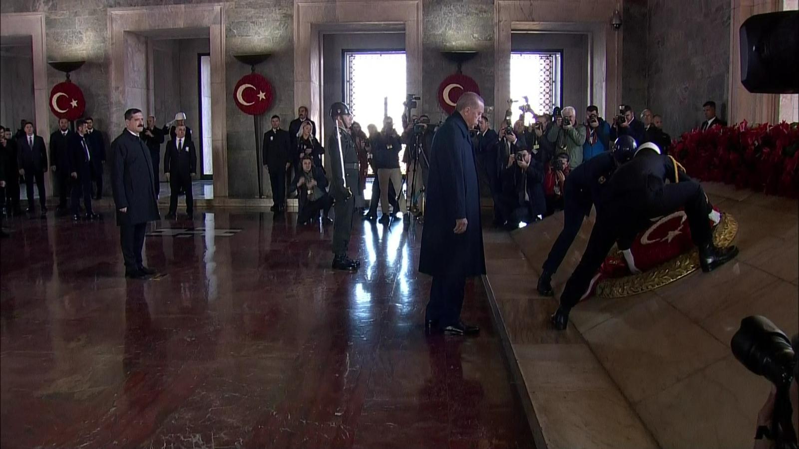 Ərdoğan Atatürkün məzarını ziyarət etdi - FOTOLAR