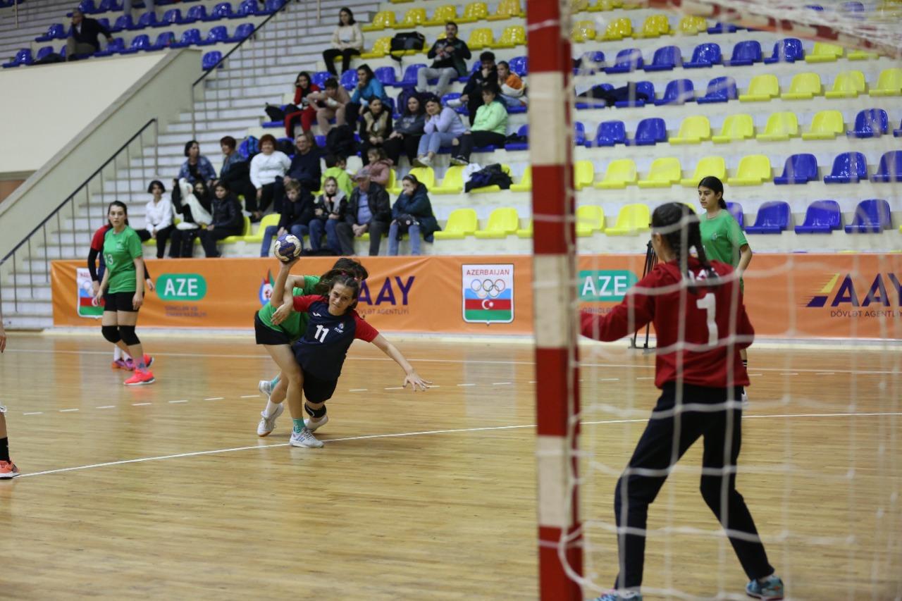 Qadın həndbolçular arasında Azərbaycan çempionatına start verildi