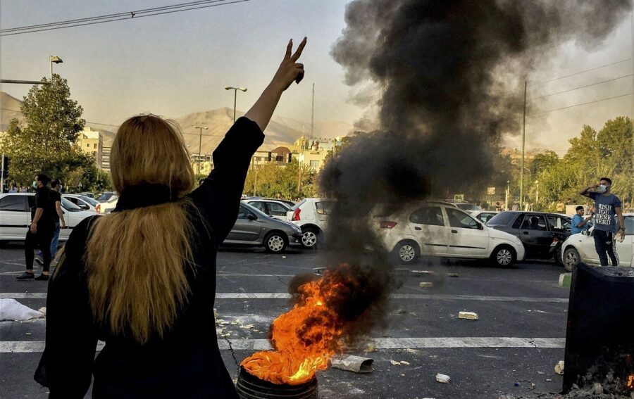 İranın çöküşü başladı: ölkəni dağıdan qüvvə hansıdır? – Deputat