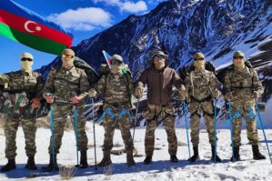 Kursantlar “Zəfər zirvəsi”nə qalxdılar - FOTOLAR 29 Kursantlar “Zəfər zirvəsi”nə qalxdılar - FOTOLAR