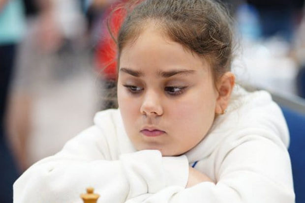 On yaşlı şahmatçımız erməniyə qalib gəldi