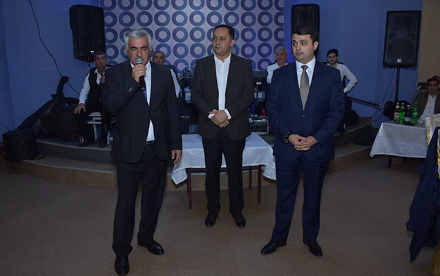 İcra başçısı qazinin toyuna gəldi - FOTOLAR