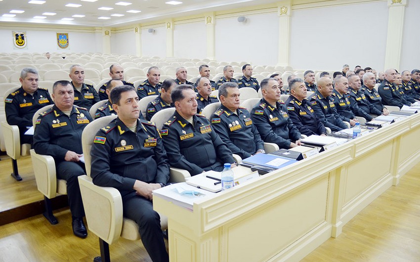 Ordu rəhbərliyi İranla sərhəddə keçirilən təlimi müzakirə etdi