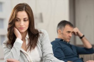 Evli kişi sevgilisini polisə verdi