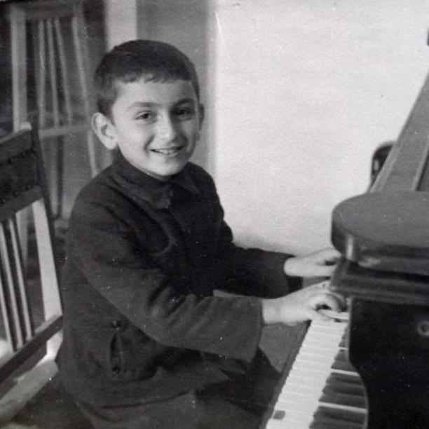 Xalq artistindən inanılmaz paylaşım - Ailəsinin ağ-qara FOTOLARINI bölüşdü