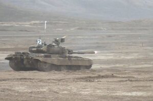 Azərbaycanın ən yaxşı tank bölüyü seçilir - VİDEO 37 Azərbaycanın ən yaxşı tank bölüyü seçilir - VİDEO