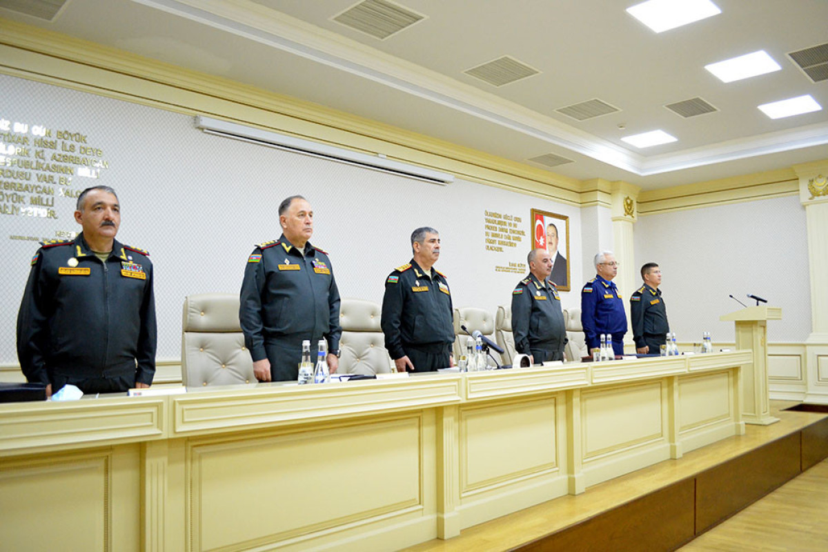 Zakir Həsənov müşavirə keçirdi, tapşırıqlar verdi - FOTOLAR