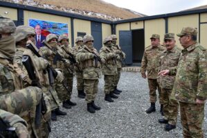 Zakir Həsənov Ermənistanla sərhəddə yerləşən bölmələrdə oldu - VİDEO+FOTOLAR