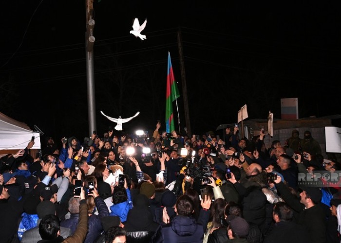 Laçın yolundakı aksiya iştirakçıları havaya 44 göyərçin buraxdı - VİDEO