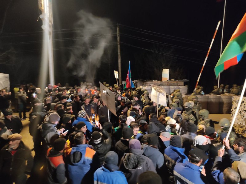 Aksiya iştirakçılarından TƏKLİF - Andrey Volkova 24 saat vaxt verilir - VİDEO 1 Aksiya iştirakçılarından TƏKLİF - Andrey Volkova 24 saat vaxt verilir - VİDEO