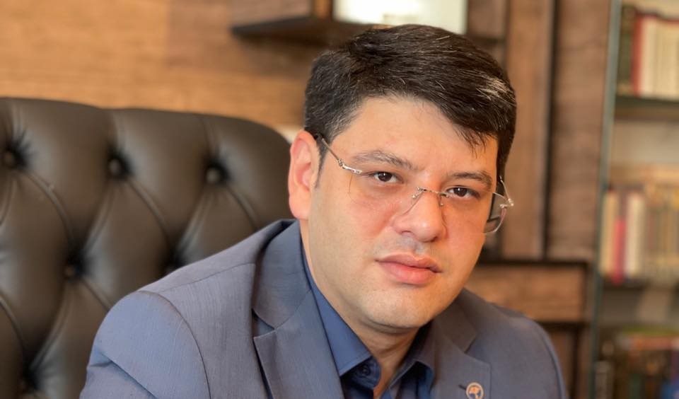 Zaur Qəriboğlu: “Bilmirəm, belə bir absurd qərarı kim verib”