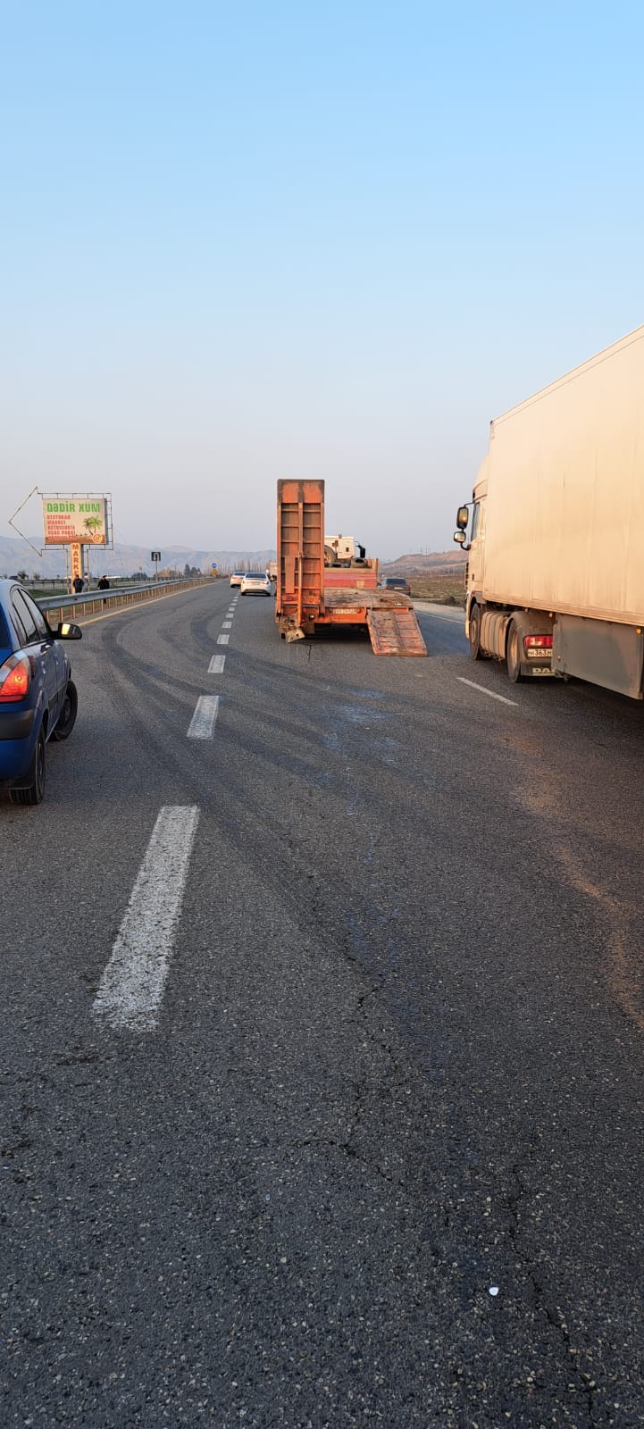 Sərnişin avtobusu yük maşını ilə toqquşdu - FOTO
