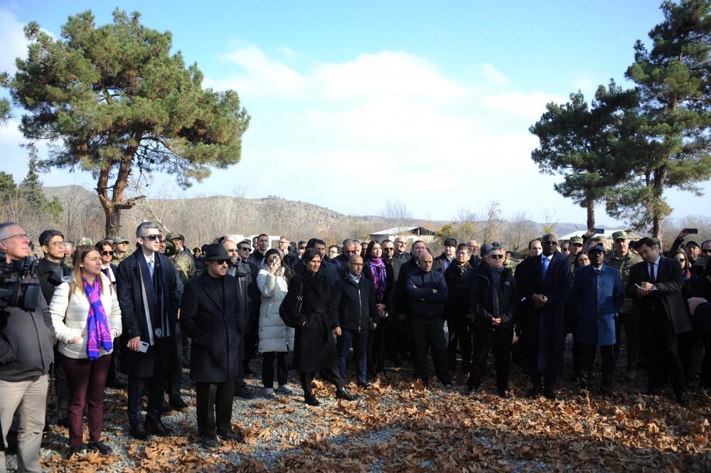 Xarici diplomatlar və hərbi attaşelər Zəngilan və Qubadlıya səfər etdi - FOTOLAR 7 68872ba4 dbb5 35ec 9c18 9f3b6062e82f