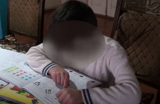 Ağsuda şagird 4 ildir birinci sinifdə oxuyur - VİDEO