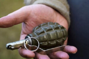 İranda etirazçılar Dövlət Radio və Televiziyasının binasına əl qumbarası atdılar - VİDEO